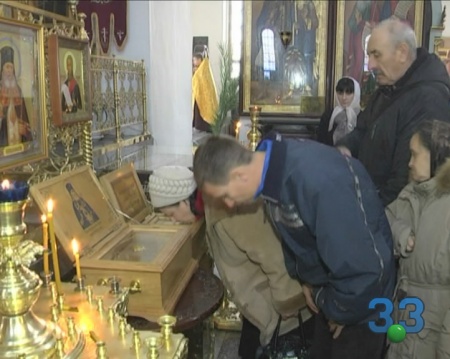 Православные реликвии привезли в Покровский кафедральный Собор